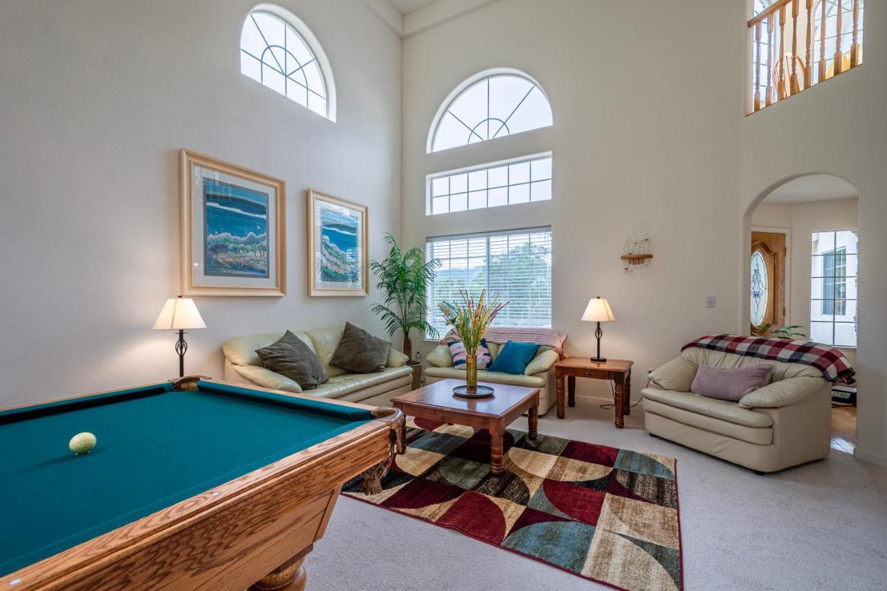 Mountain Majesty With Hot Tub, Pool Table, Generator, Ev Hookup Villa Oakhurst Buitenkant foto